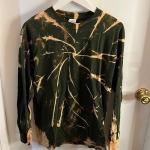 Green bleach tie dye